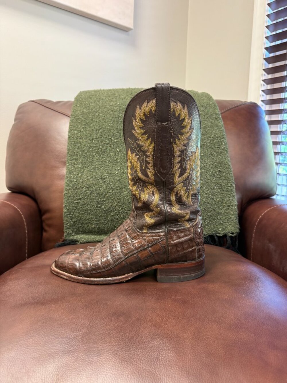 Lucchese CL8729 Men’s 8D Genuine Caiman Exotic Cowboy Boots Brown - Picture 3 of 16